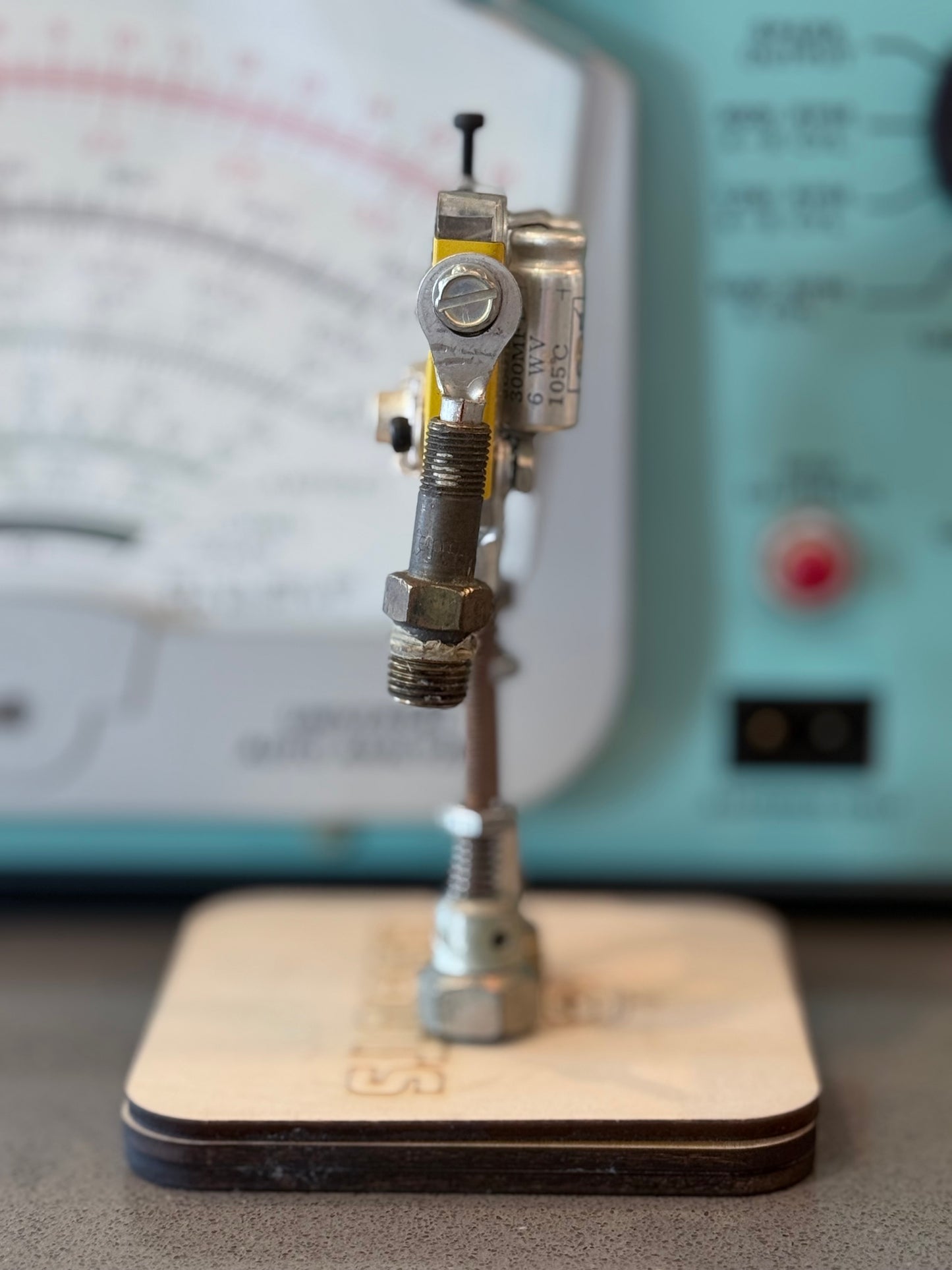 Handcrafted Robot Sculpture - R3BOTS