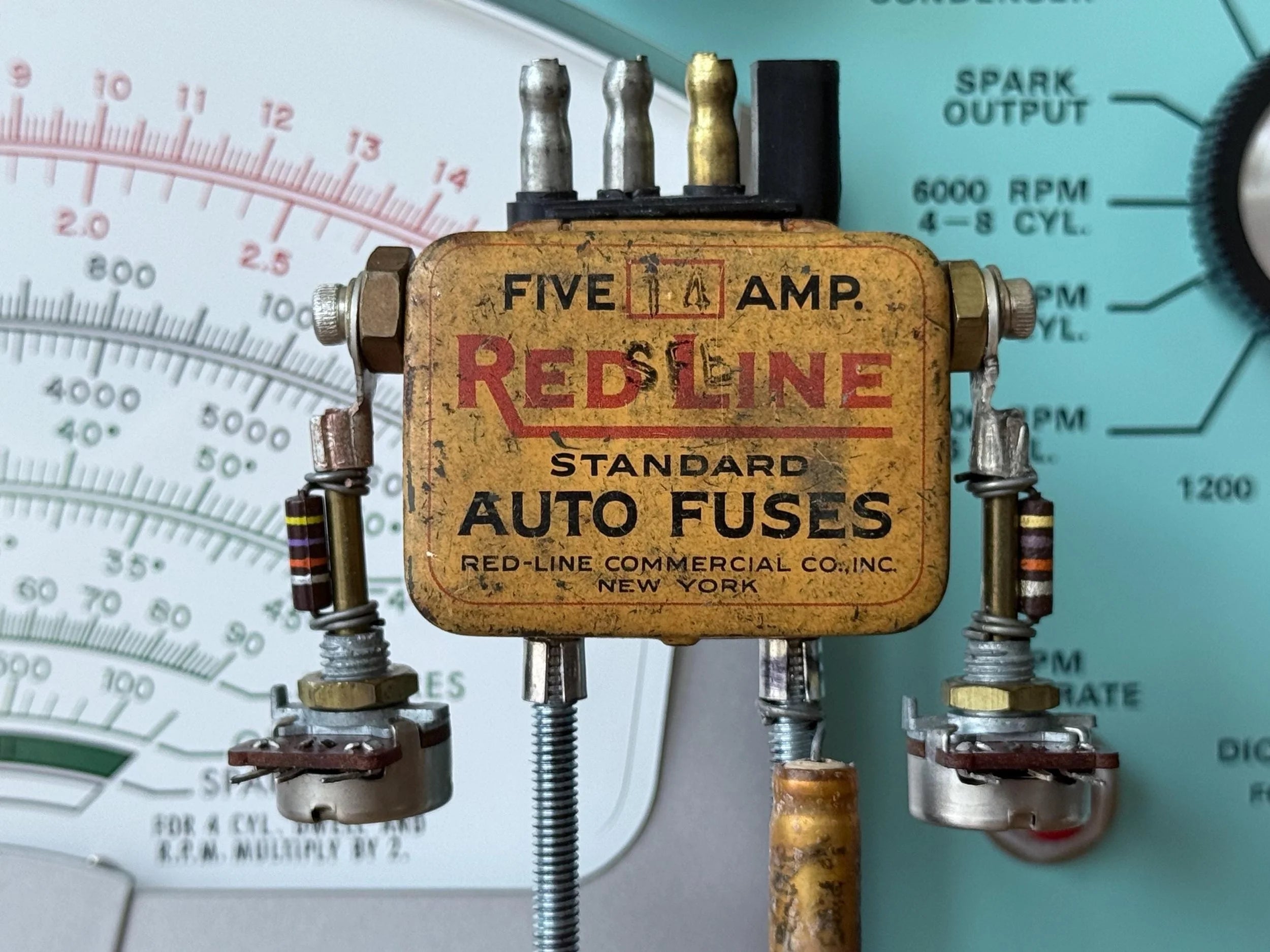 Handcrafted Steampunk Robot Sculpture, Vintage Mechanical Art Decor - R3BOTS