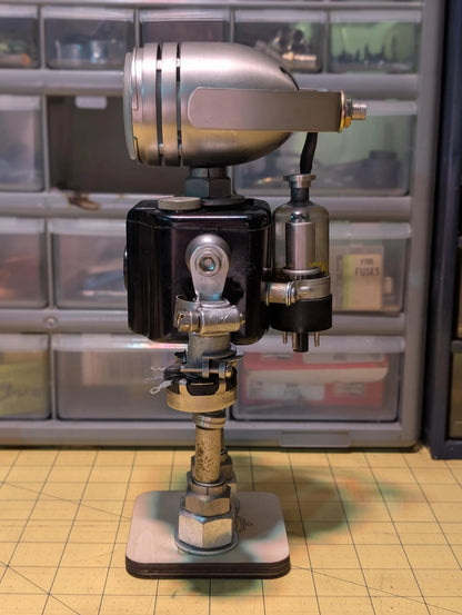 Vintage Browning Camera Robot - R3BOTS