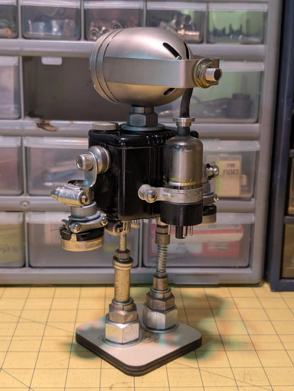 Vintage Browning Camera Robot - R3BOTS