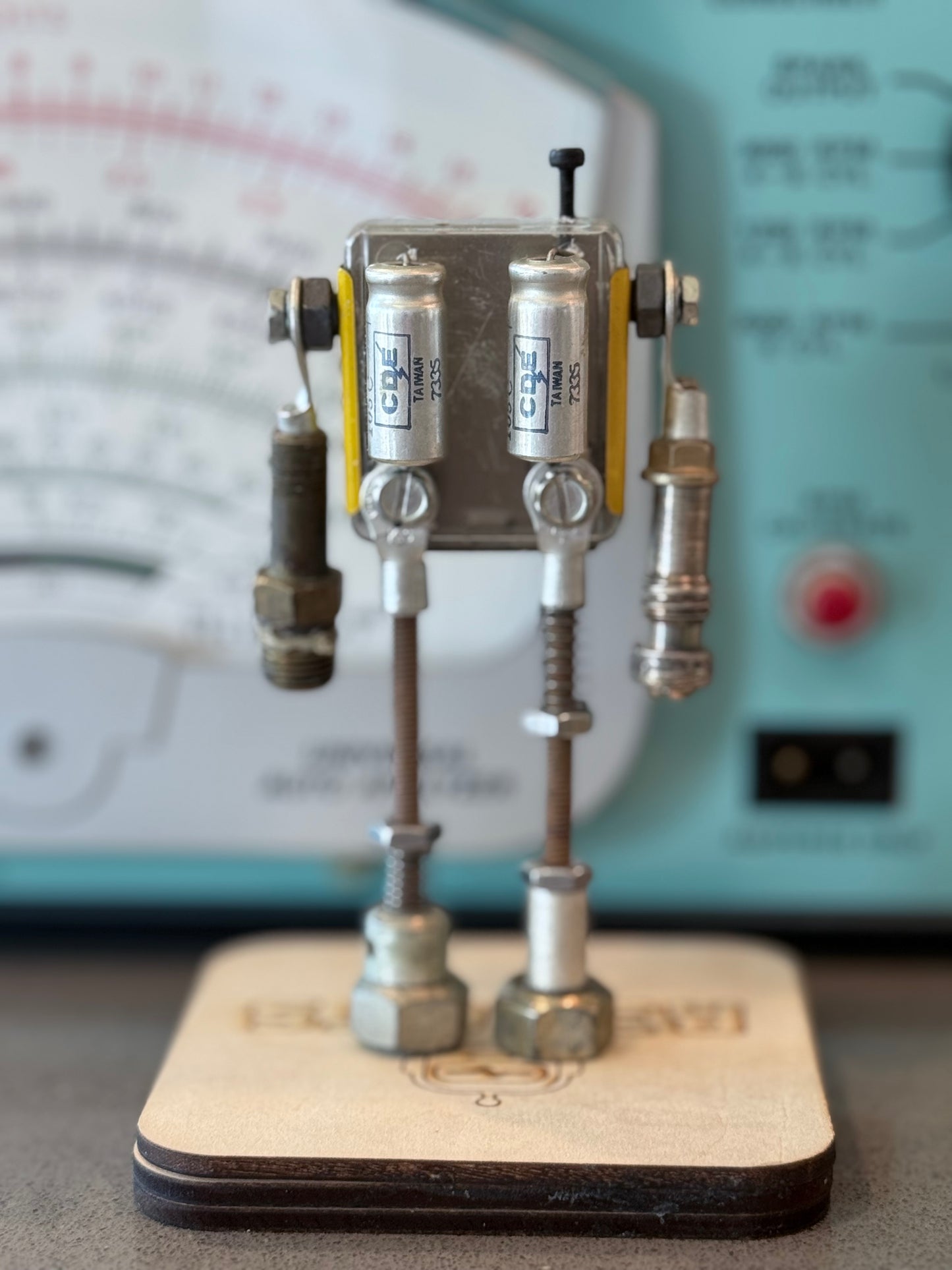 Handcrafted Robot Sculpture - R3BOTS