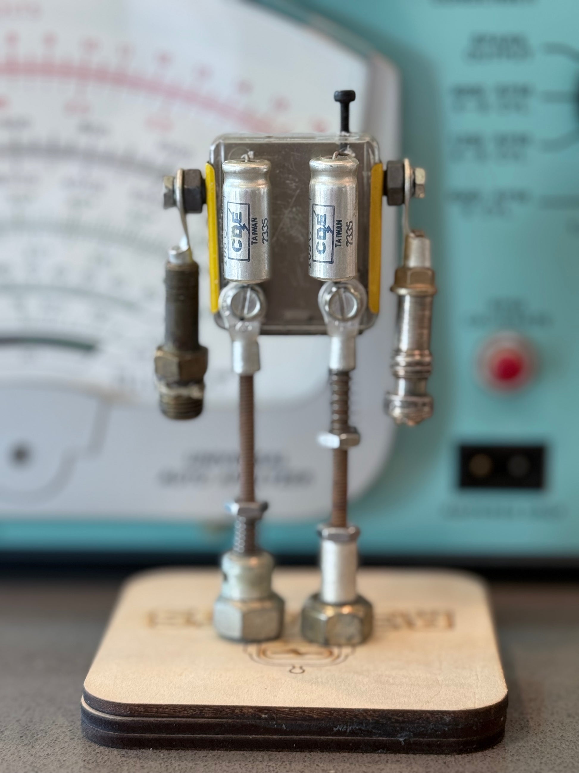Handcrafted Robot Sculpture - R3BOTS