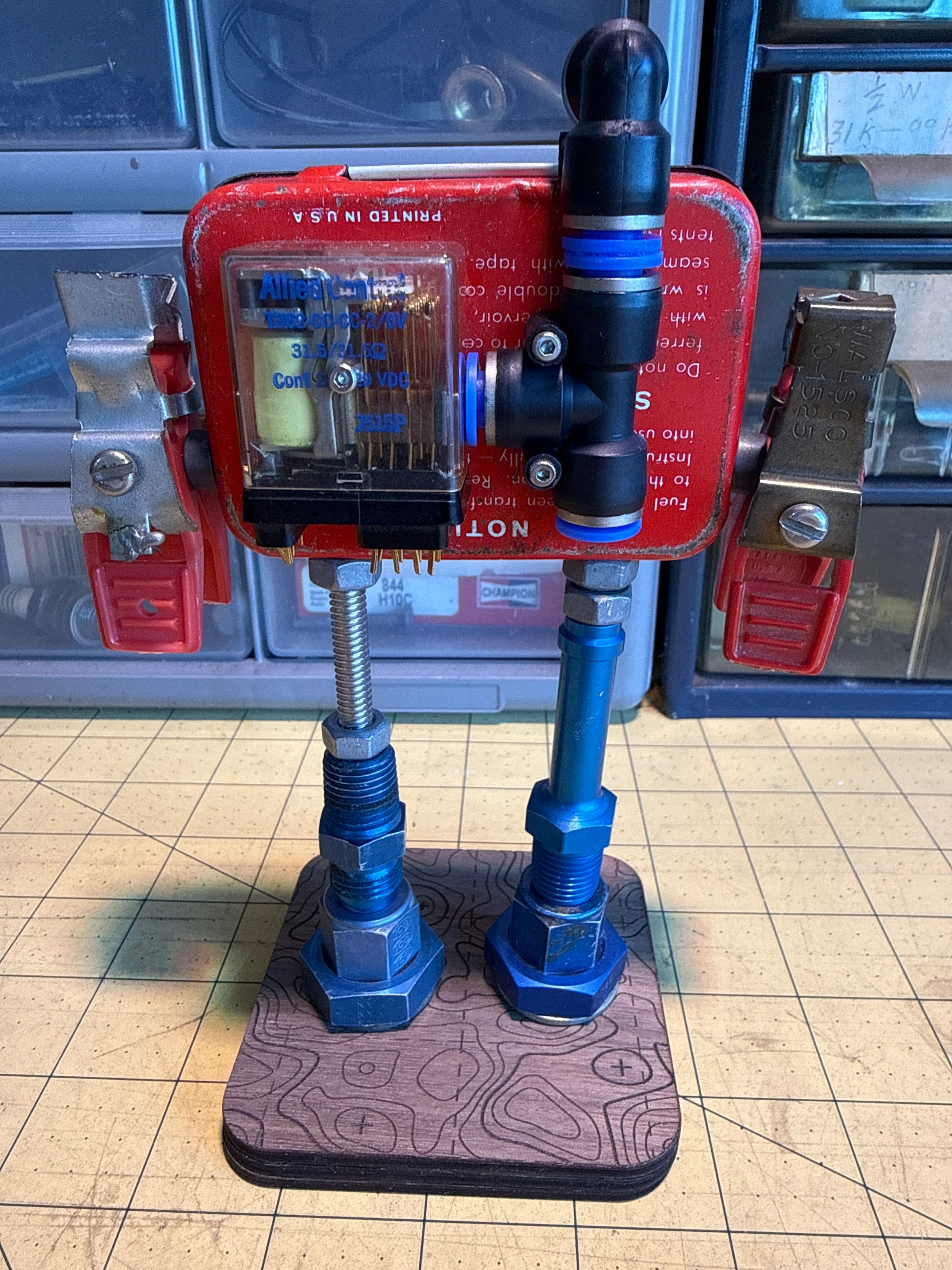 Fallout Style Robot Sculpture Tin | Industrial Decor - R3BOTS